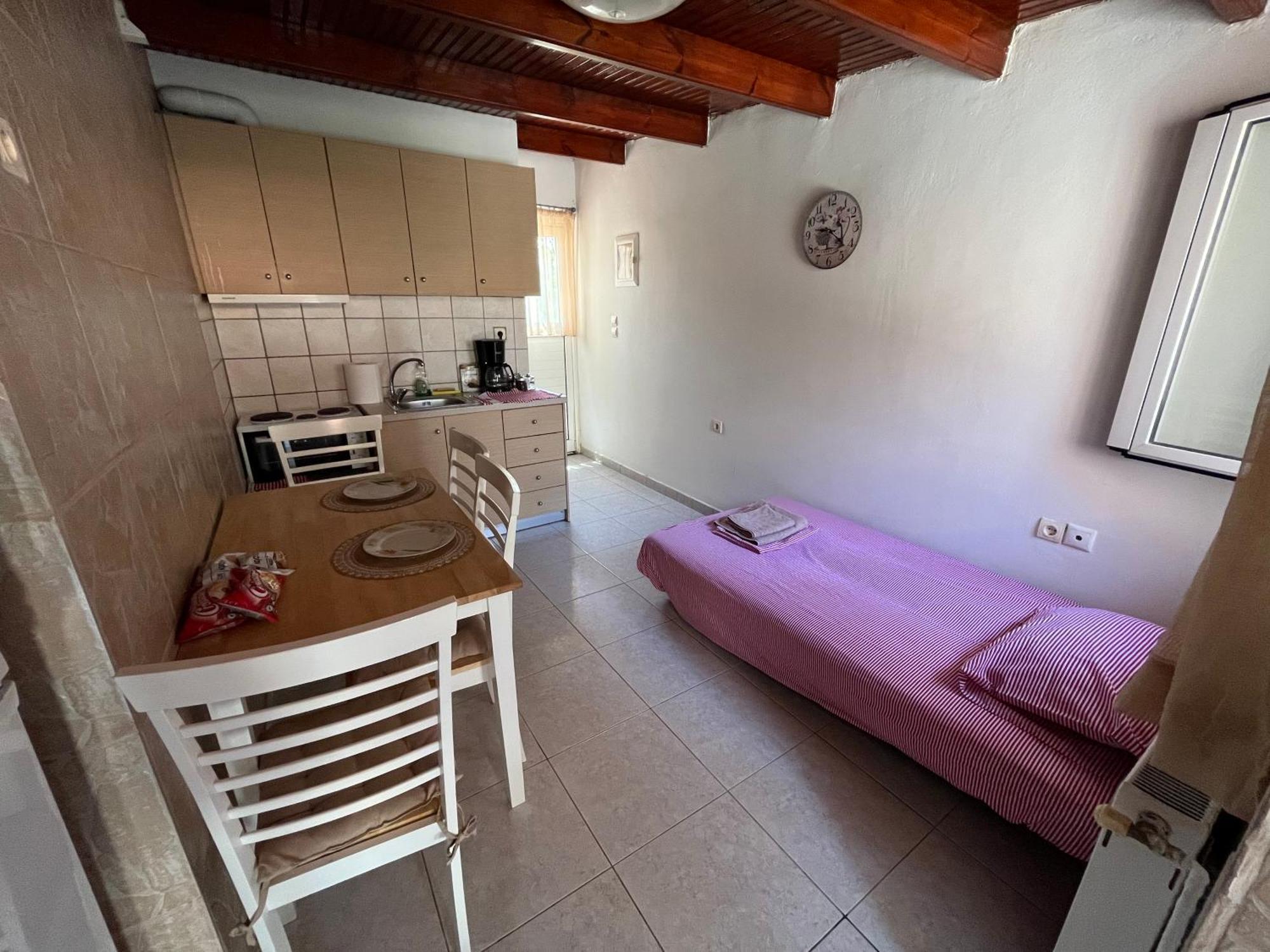 Artemis Apartment Near Athens Airport Exterior photo